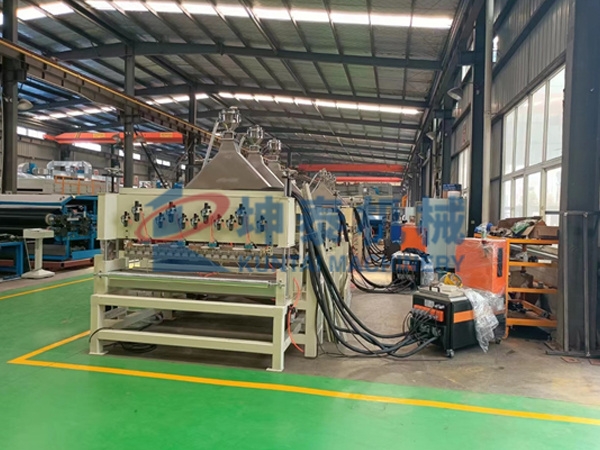 夾碳布噴膠撒粉復合機